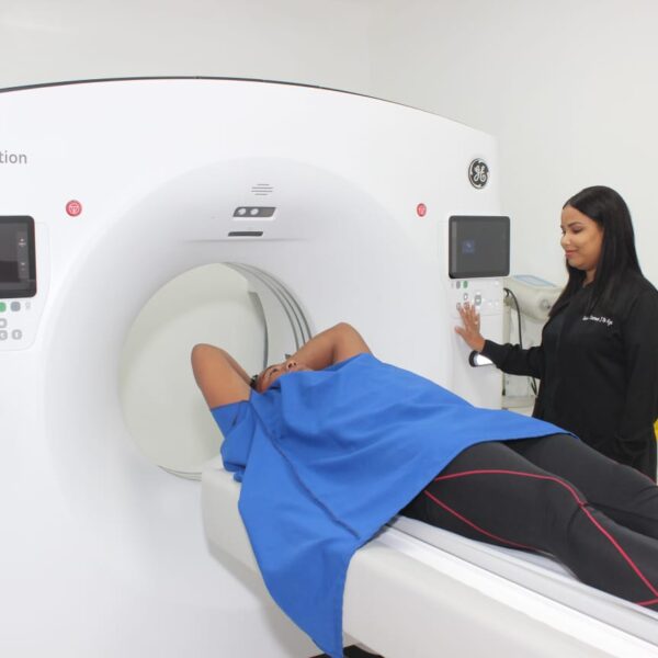 Entrega de equipos a hospitales ha incrementado hasta 30 veces su producci&oacute;n de servicios